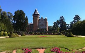 Chateau De Busset