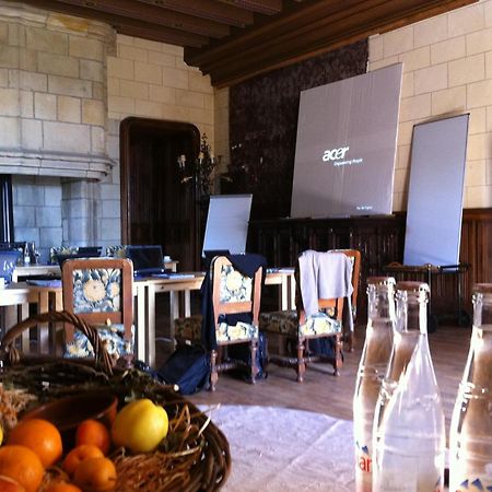 Chateau De Busset Extérieur photo